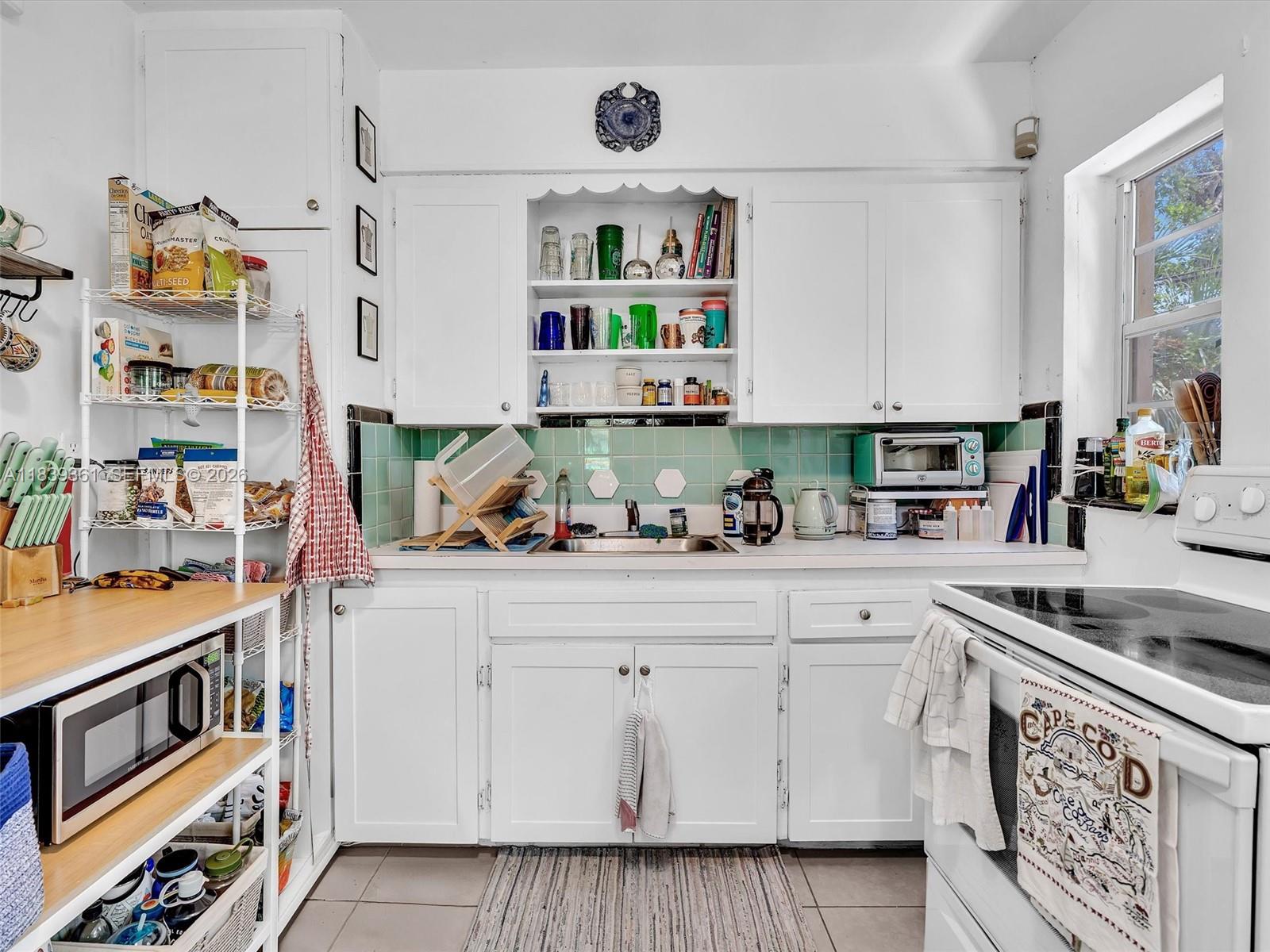 3210 Elizabeth Street Miami, FL 33133 - Photo 15 of 69