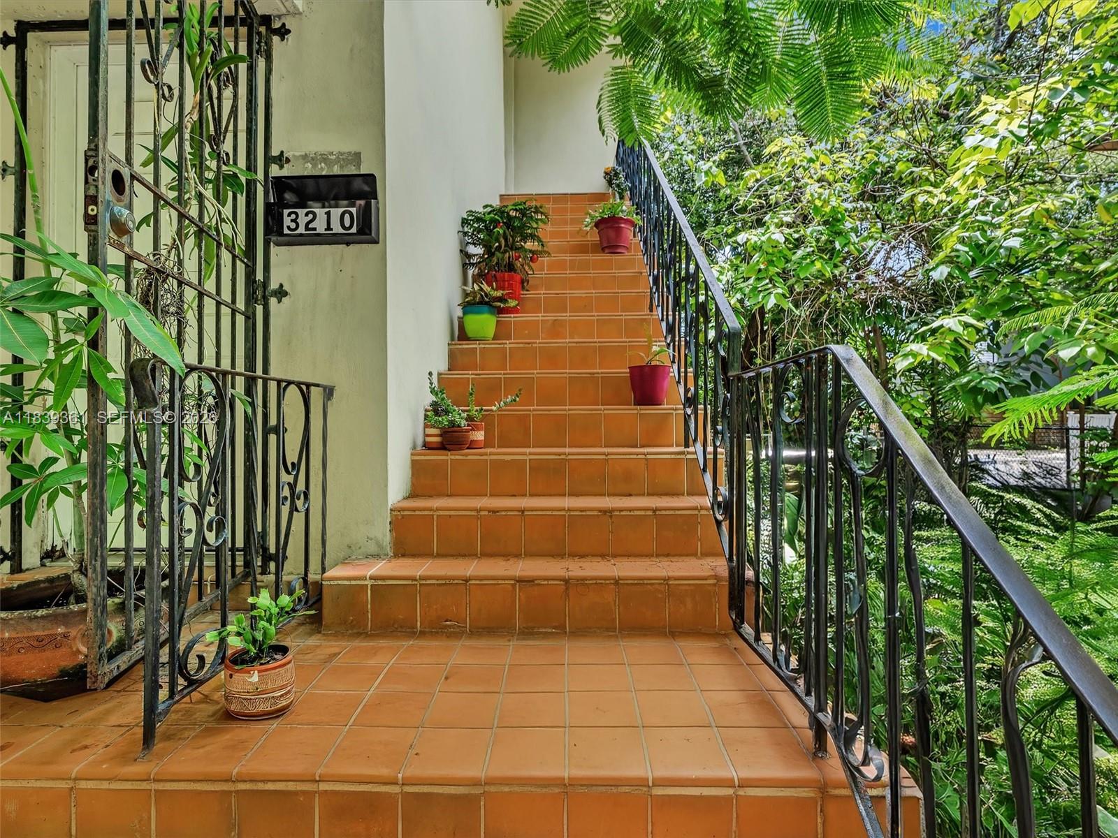 3210 Elizabeth Street Miami, FL 33133 - Photo 4 of 69