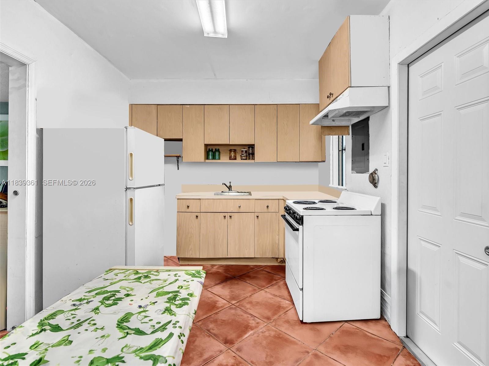 3210 Elizabeth Street Miami, FL 33133 - Photo 50 of 69