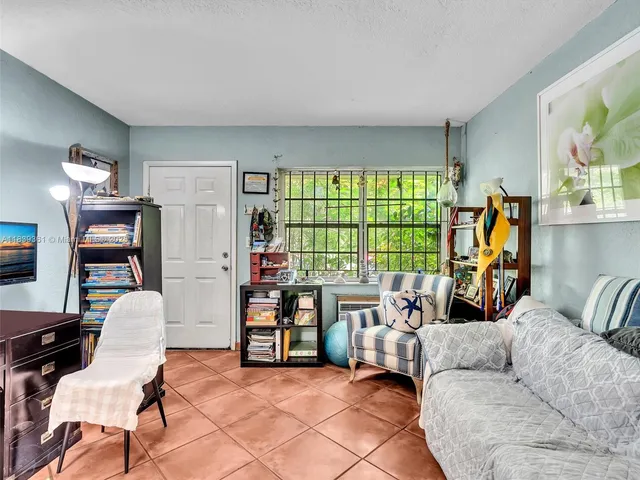 $1,975,000 | 3210 Elizabeth Street, Miami, FL 33133