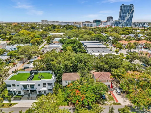 $1,975,000 | 3210 Elizabeth Street, Miami, FL 33133