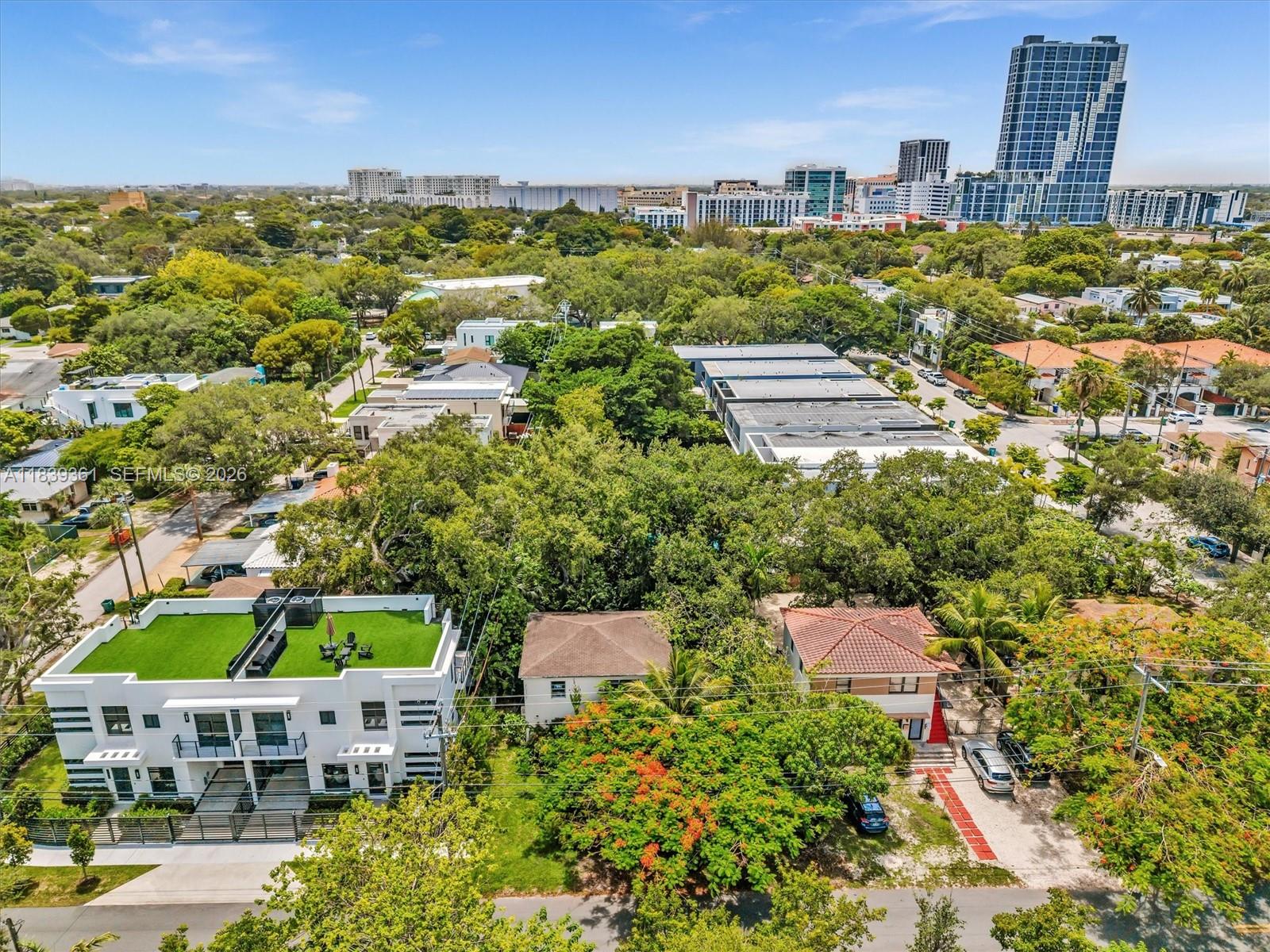 3210 Elizabeth Street Miami, FL 33133 - Photo 63 of 69 a view of an outdoor space with city view