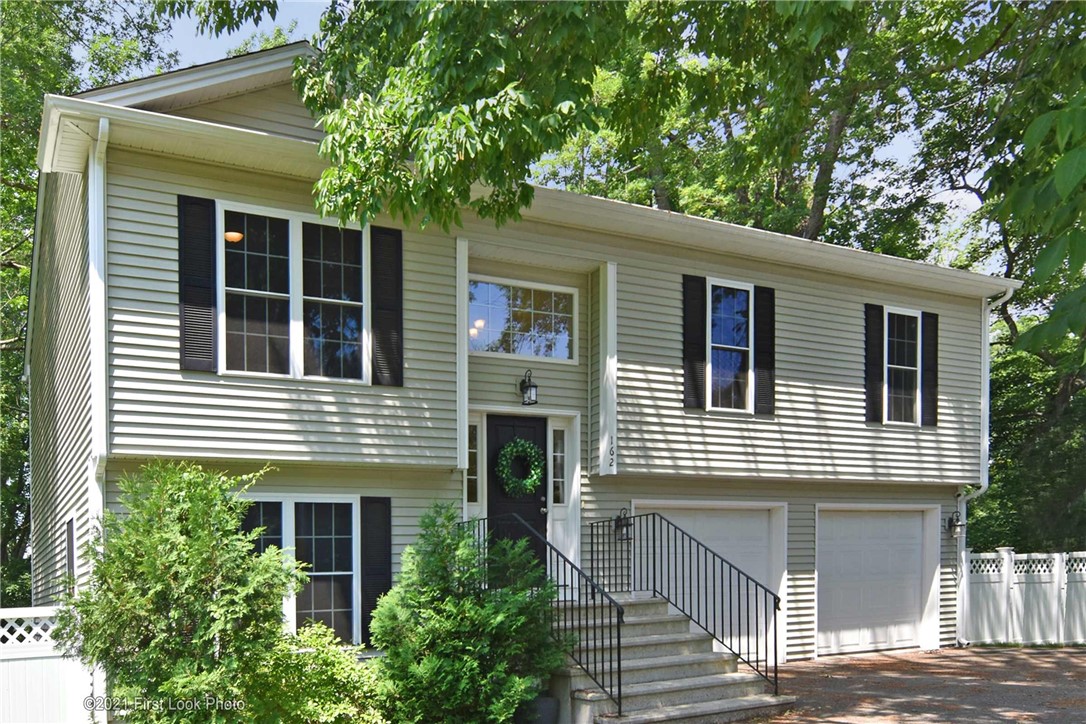 162 William Henry Road Scituate, RI 02857 - Photo 1 of 37