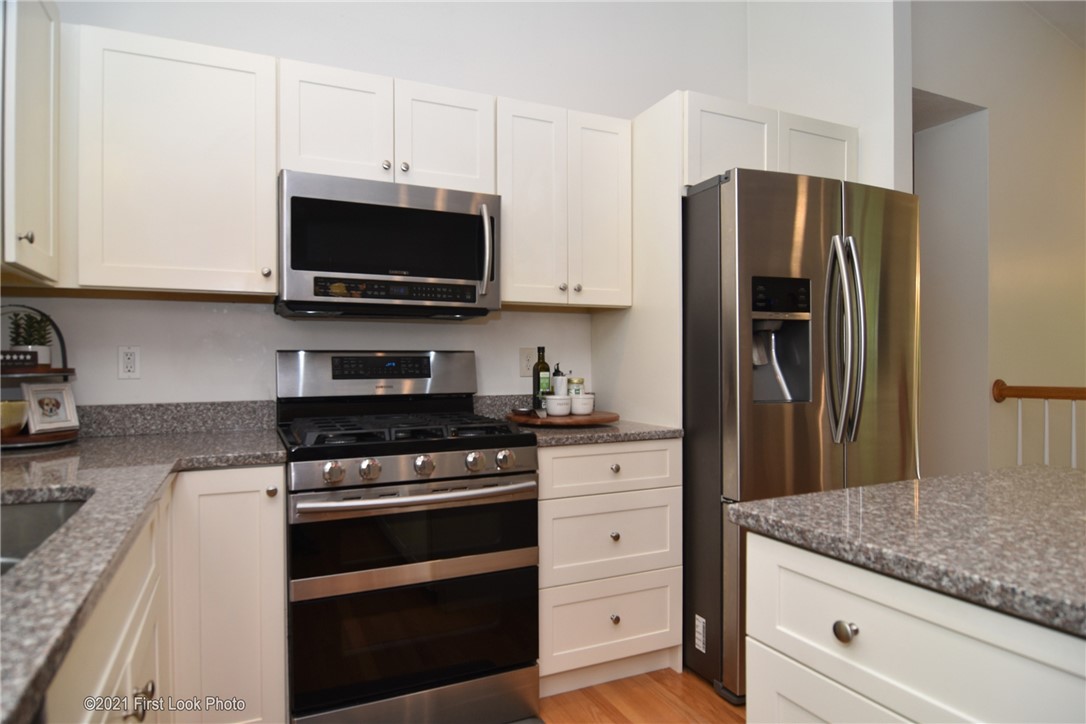 162 William Henry Road Scituate, RI 02857 - Photo 12 of 37