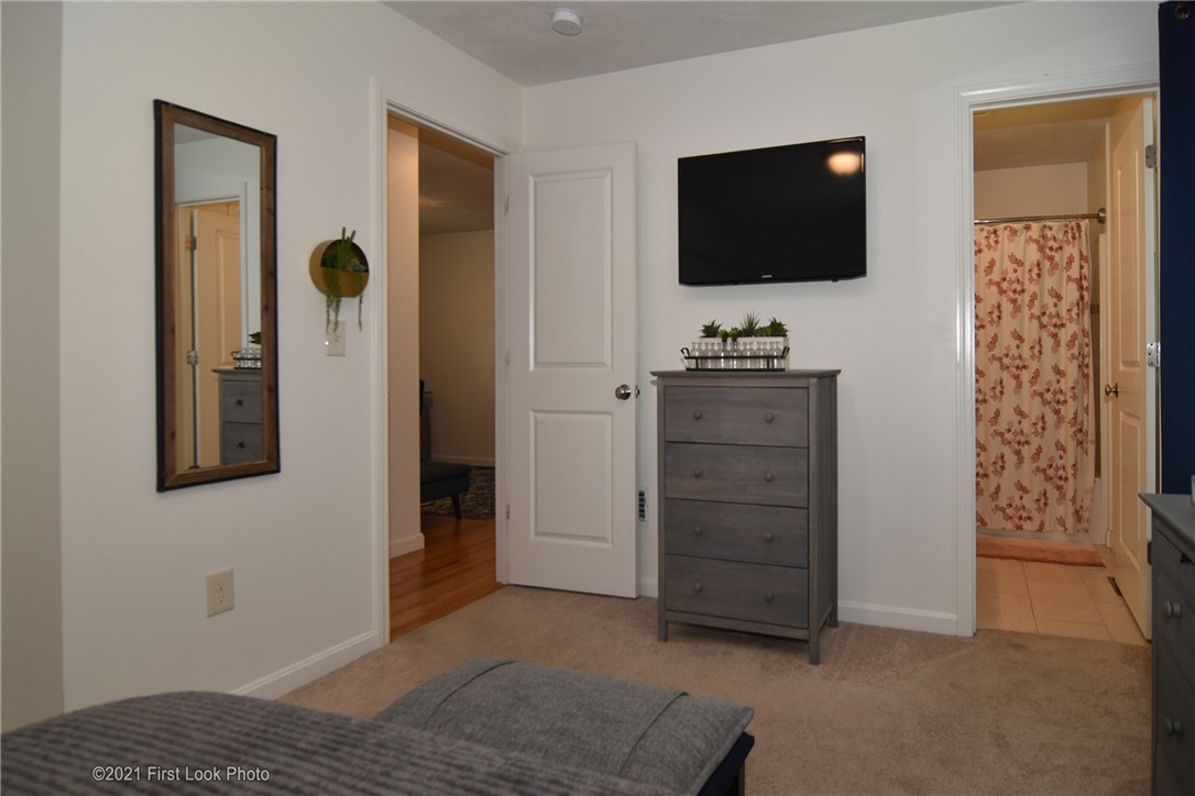 162 William Henry Road Scituate, RI 02857 - Photo 18 of 37