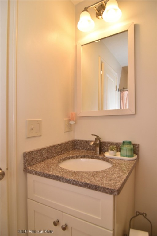 162 William Henry Road Scituate, RI 02857 - Photo 24 of 37