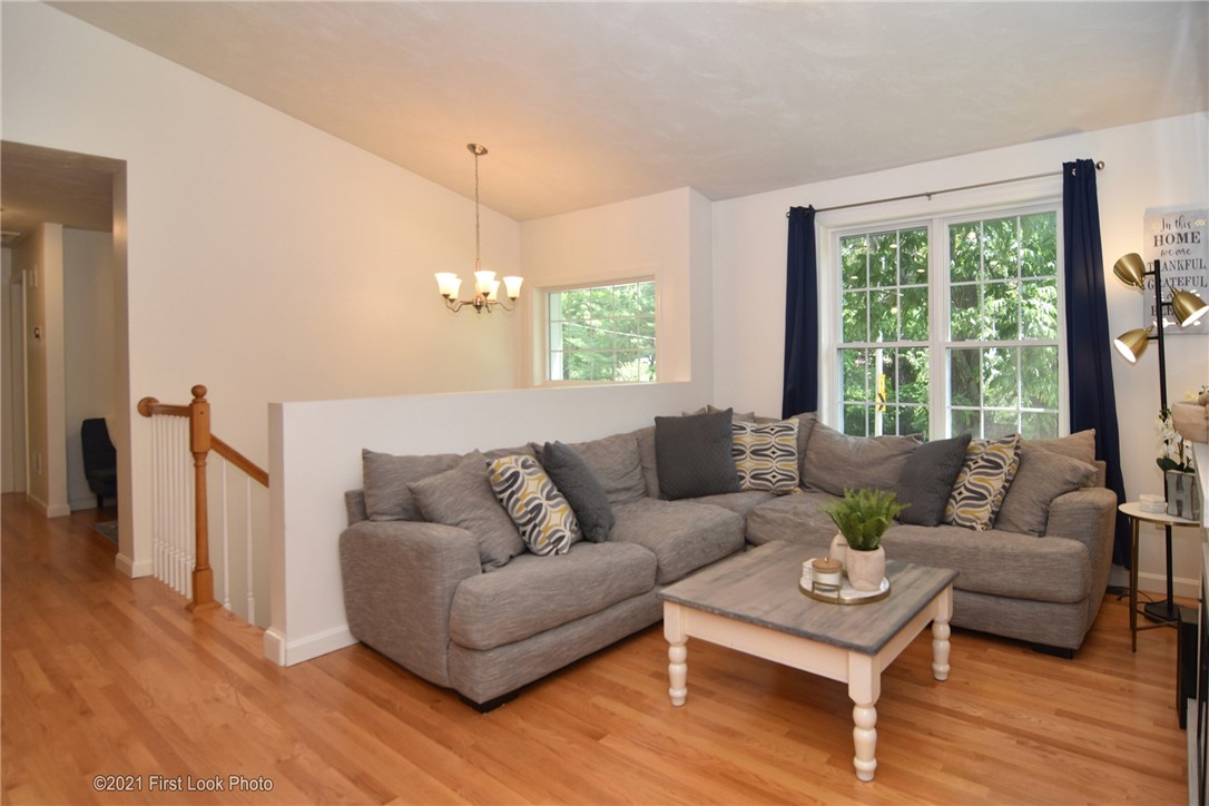 162 William Henry Road Scituate, RI 02857 - Photo 6 of 37
