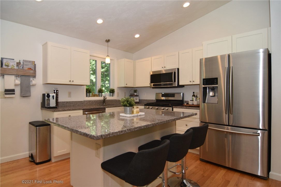 162 William Henry Road Scituate, RI 02857 - Photo 10 of 37