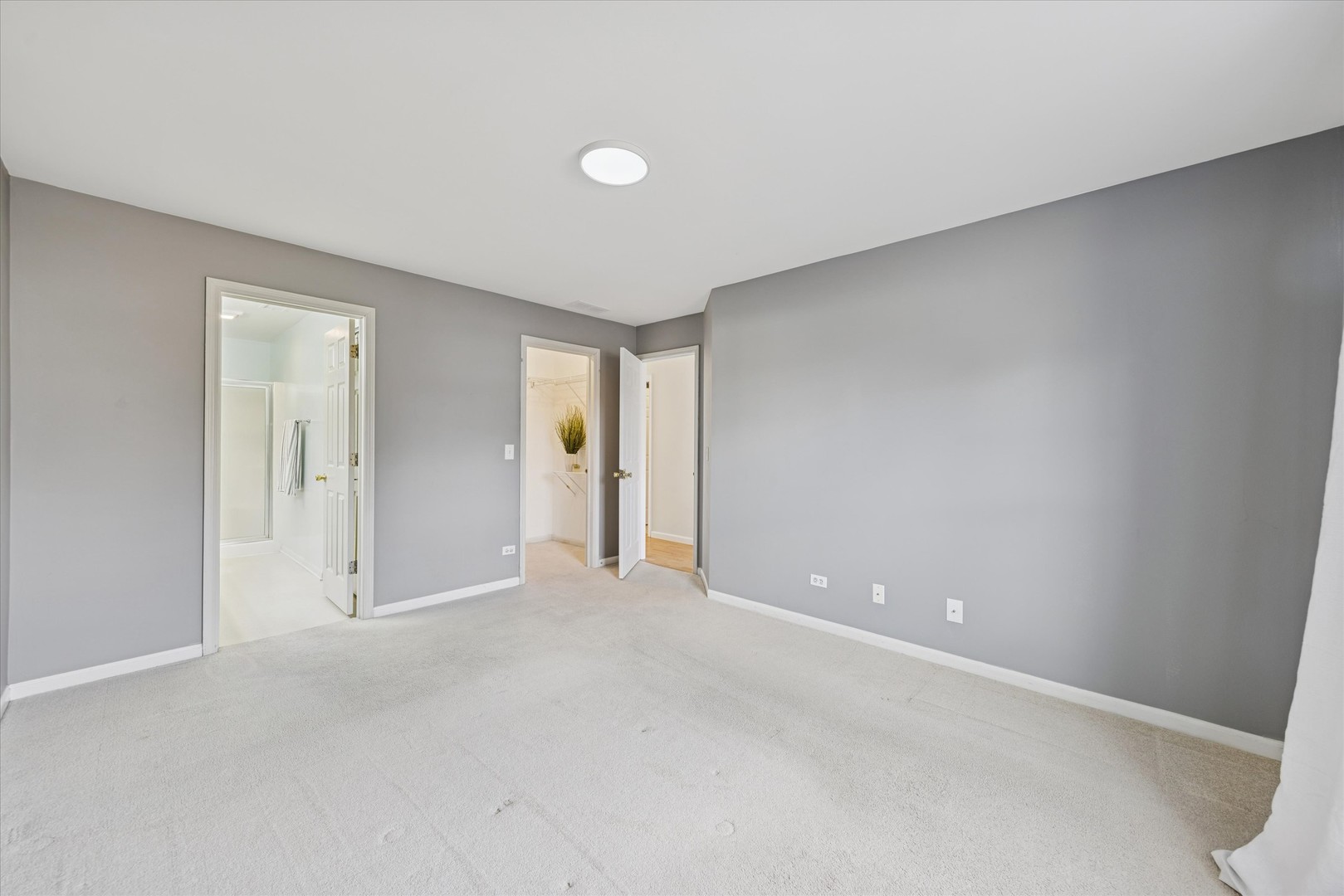 1101 Yorkshire Court, Unit C Elgin, IL 60120 - Photo 11 of 19 a view of an empty room and closet area