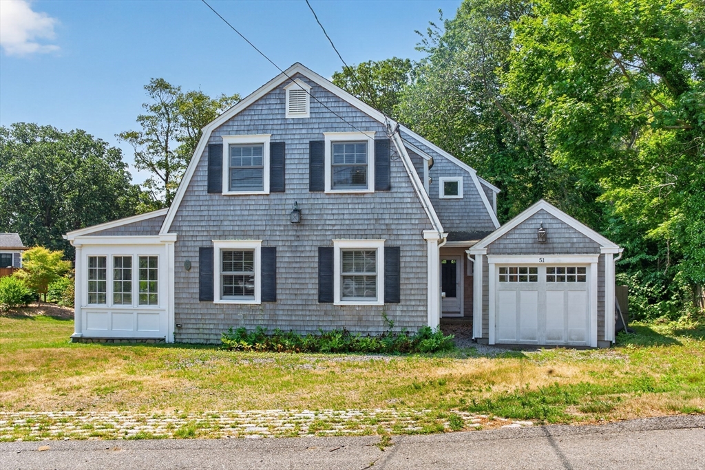 51 Davis Street Tisbury, MA 02568 - Photo 4 of 24
