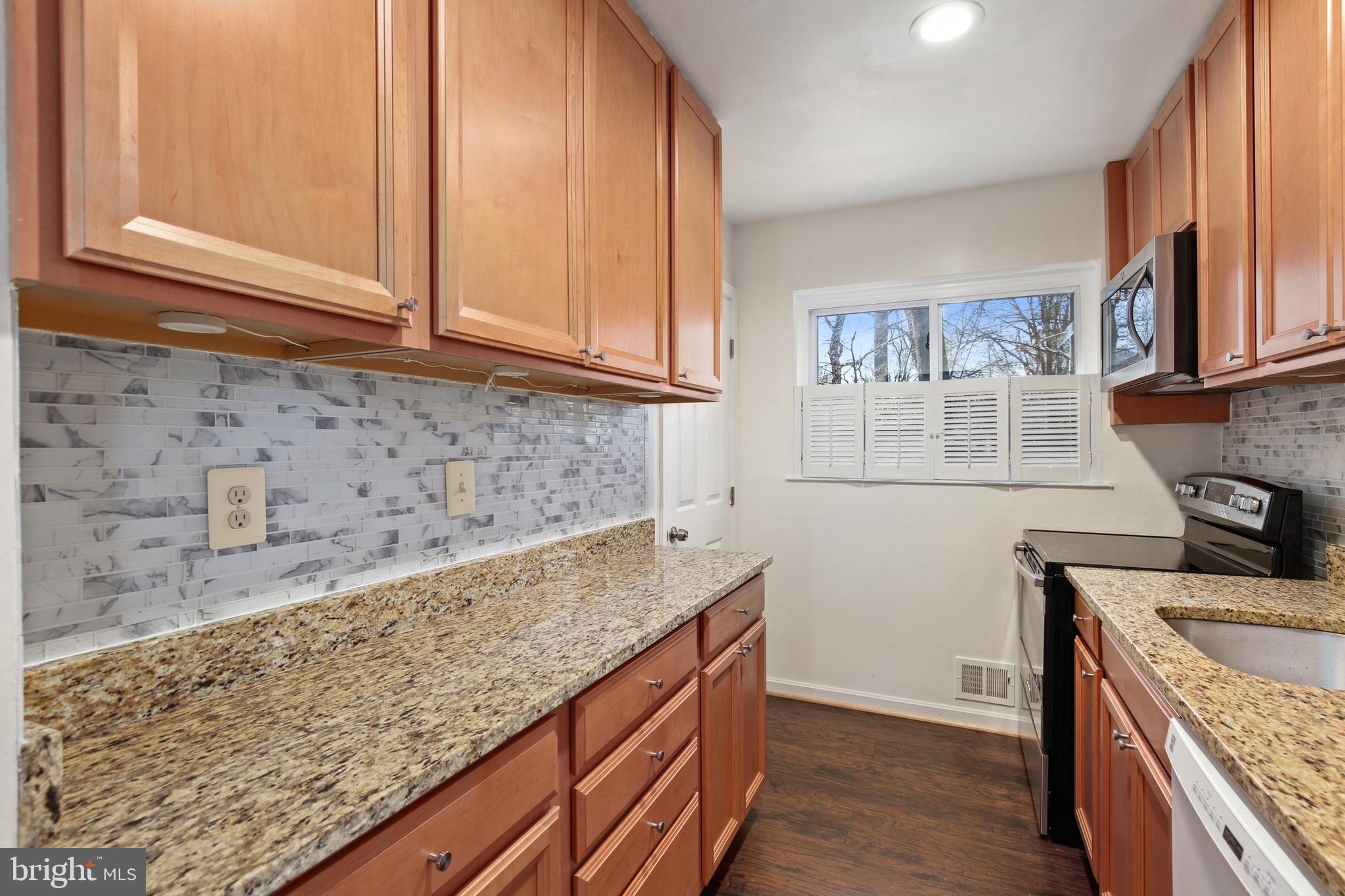 11518 Mapleview Drive Silver Spring, MD 20902 - Photo 14 of 38