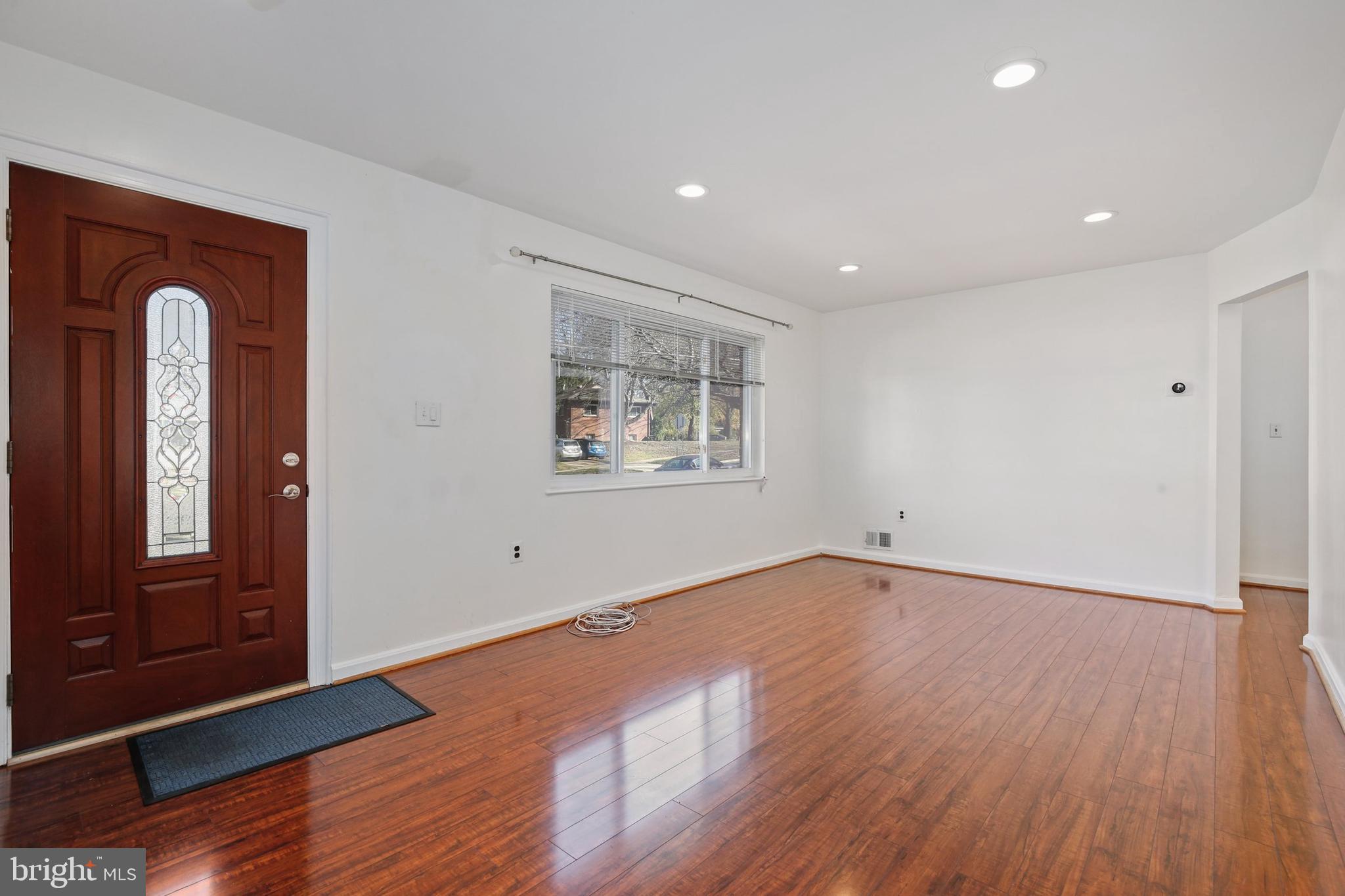11518 Mapleview Drive Silver Spring, MD 20902 - Photo 6 of 38