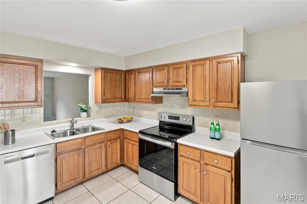 1008 Ridgeway Meadow Drive Ellisville, MO 63021 - Photo 4 of 20 Gallery Image 4