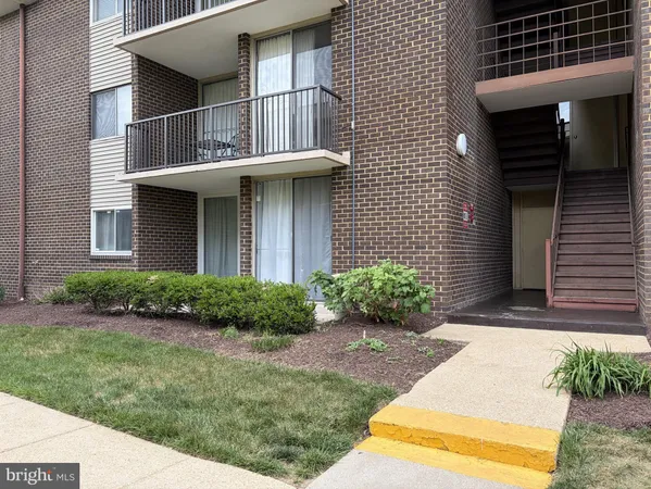 $200,000 | 10202 Prince Place, Unit 2T3, Upper Marlboro, MD 20774