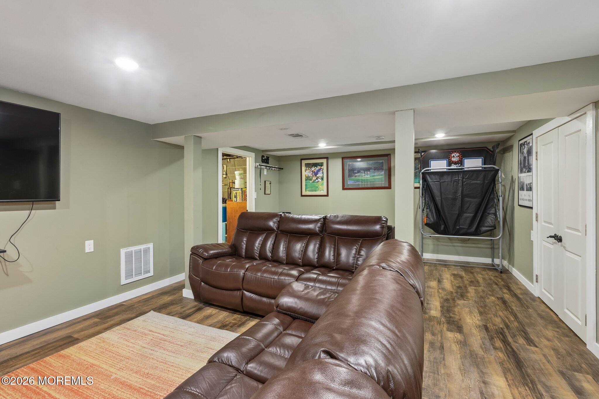 212 Princeton Road Parlin, NJ 08859 - Photo 19 of 22 024