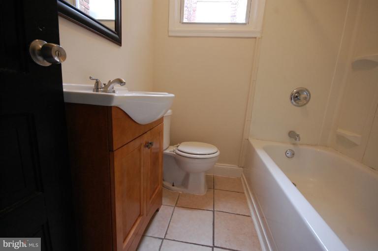 2325 Annapolis Road Baltimore, MD 21230 - Photo 18 of 29 Bath