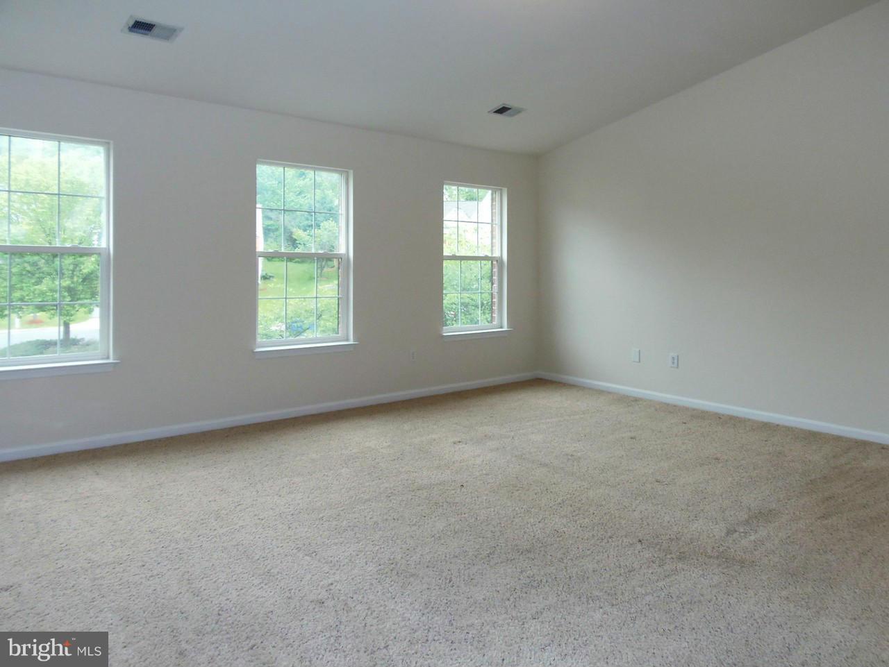 1909 Grey Castle Way Silver Spring, MD 20903 - Photo 17 of 27 Bedroom (Master)