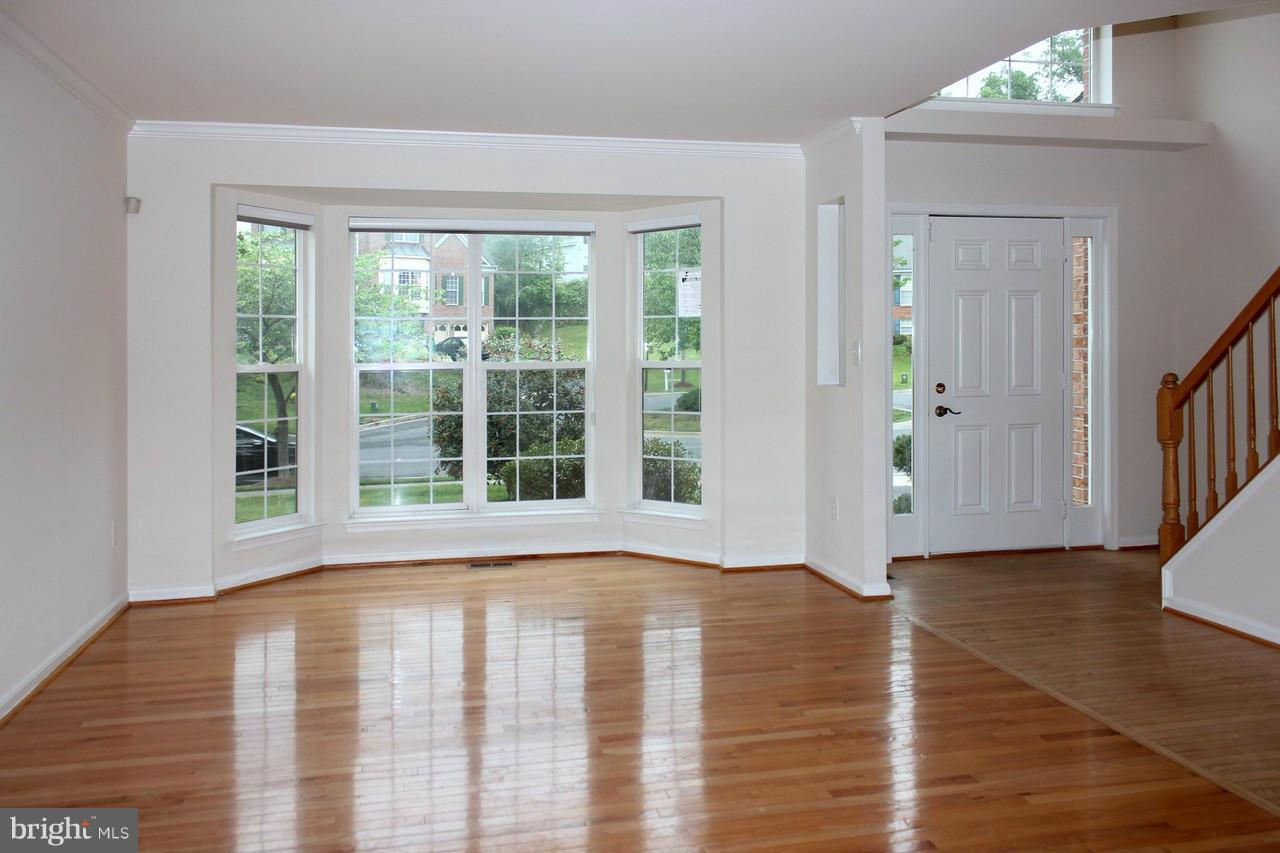 1909 Grey Castle Way Silver Spring, MD 20903 - Photo 3 of 27 Living Room