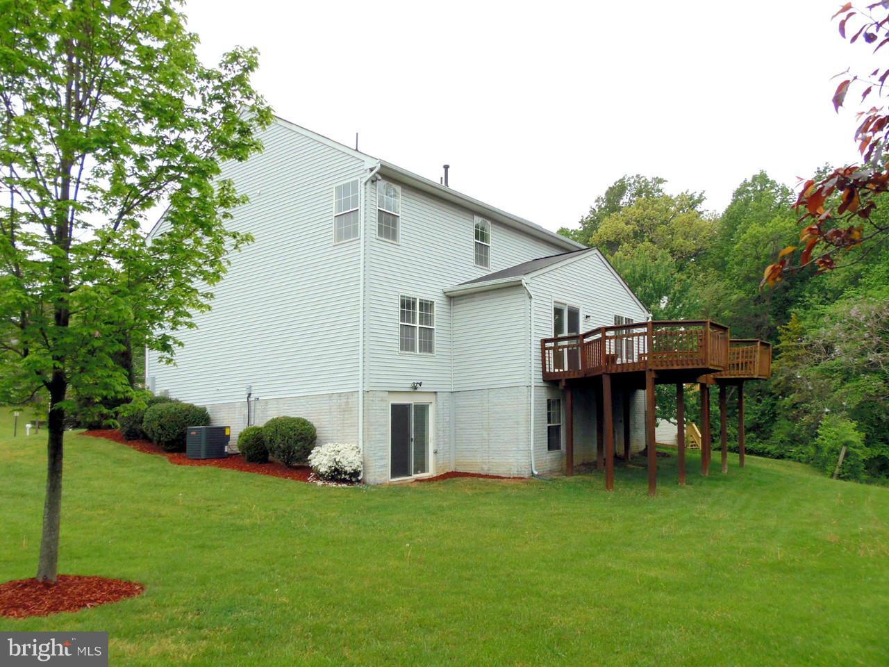 1909 Grey Castle Way Silver Spring, MD 20903 - Photo 27 of 27 Exterior (Rear)