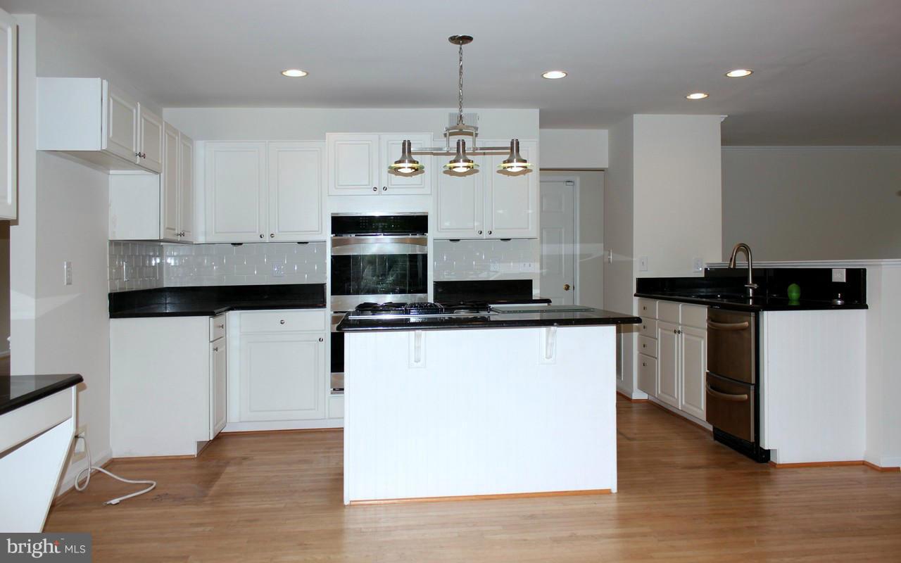 1909 Grey Castle Way Silver Spring, MD 20903 - Photo 8 of 27 Kitchen