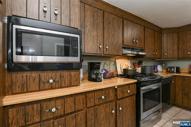 $549,900 | 32 Grove Street, Wanaque, NJ 07465