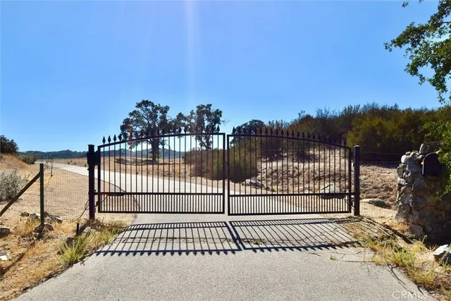 $799,900 | 76980 San Antonio Road, Bradley, CA 93426