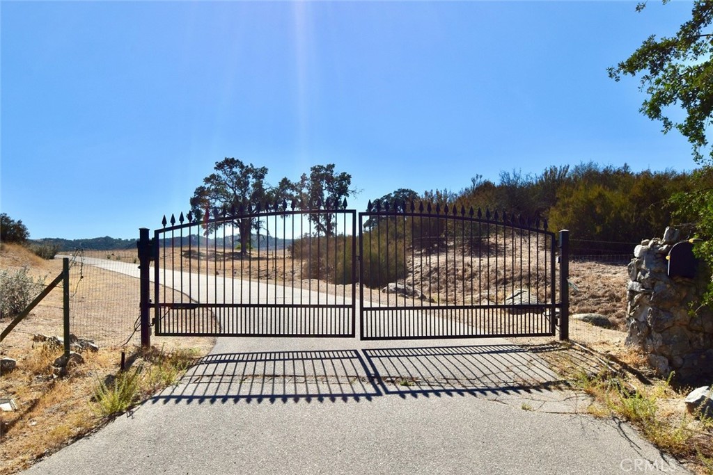 76980 San Antonio Road Bradley, CA 93426 - Photo 53 of 54 a view of a wrought fence