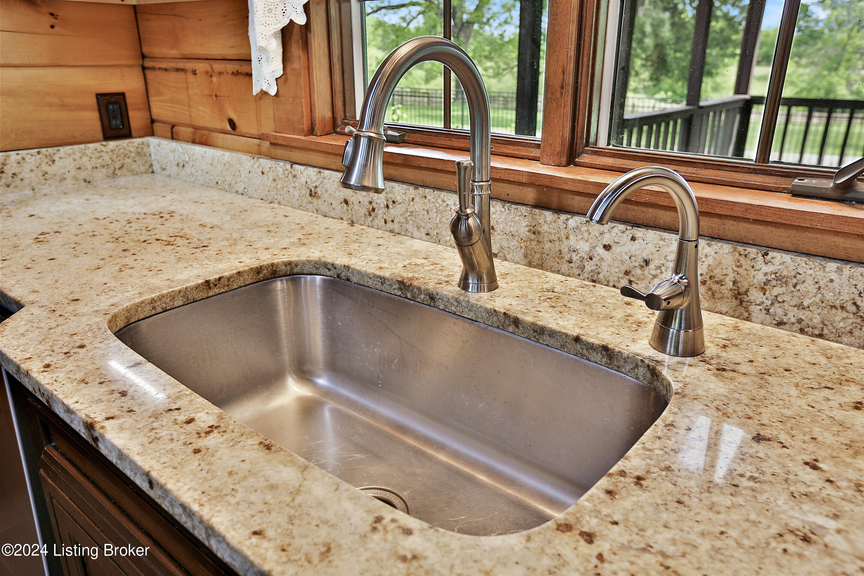 4181 Todds Point Road Simpsonville, KY 40067 - Photo 12 of 37 CT6C9914_1