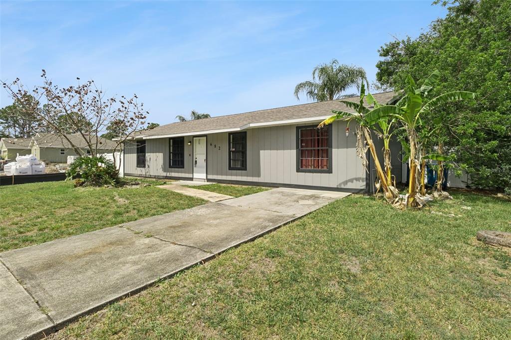 682 Degroodt Road Southwest Palm Bay, FL 32908 - Photo 2 of 31 Gallery Image 2