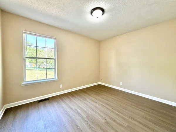 $1,595 | 1215 Marla Drive, Clarksville, TN 37042