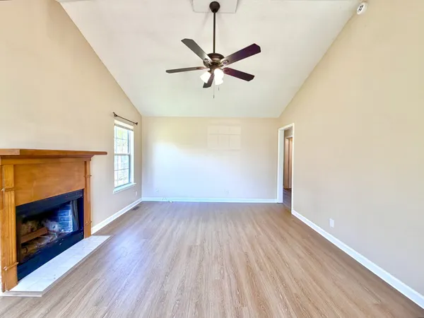 $1,595 | 1215 Marla Drive, Clarksville, TN 37042