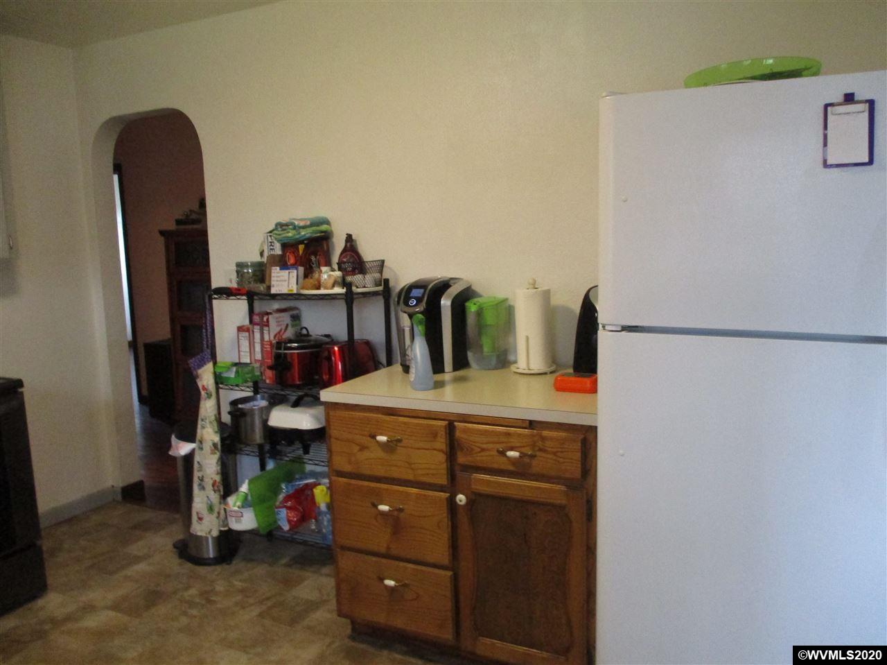 1230 Southwest Elm Street Albany, OR 97321 - Photo 11 of 18