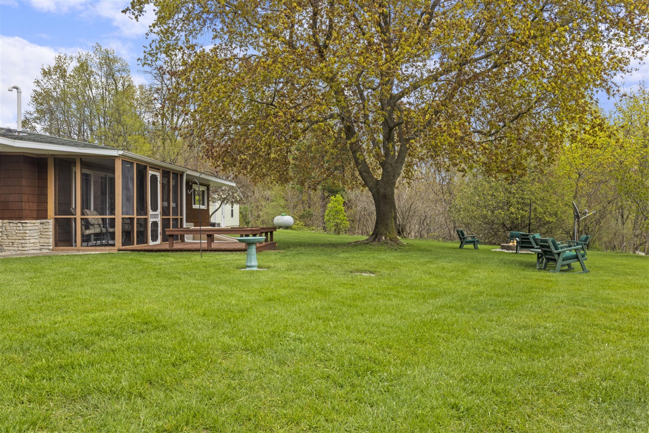 6039 Mick Road Benzonia, MI 49616 - Photo 17 of 62