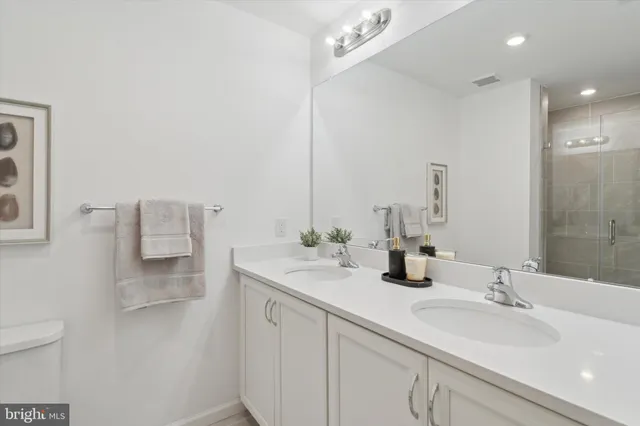 $439,200 | 16453 River View Circle, Bristol, PA 19007