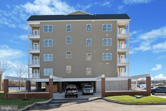 $439,200 | 16453 River View Circle, Bristol, PA 19007