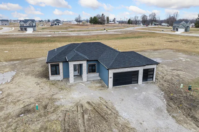 $369,900 | 1407 Tamalpais Drive, Fort Wayne, IN 46818