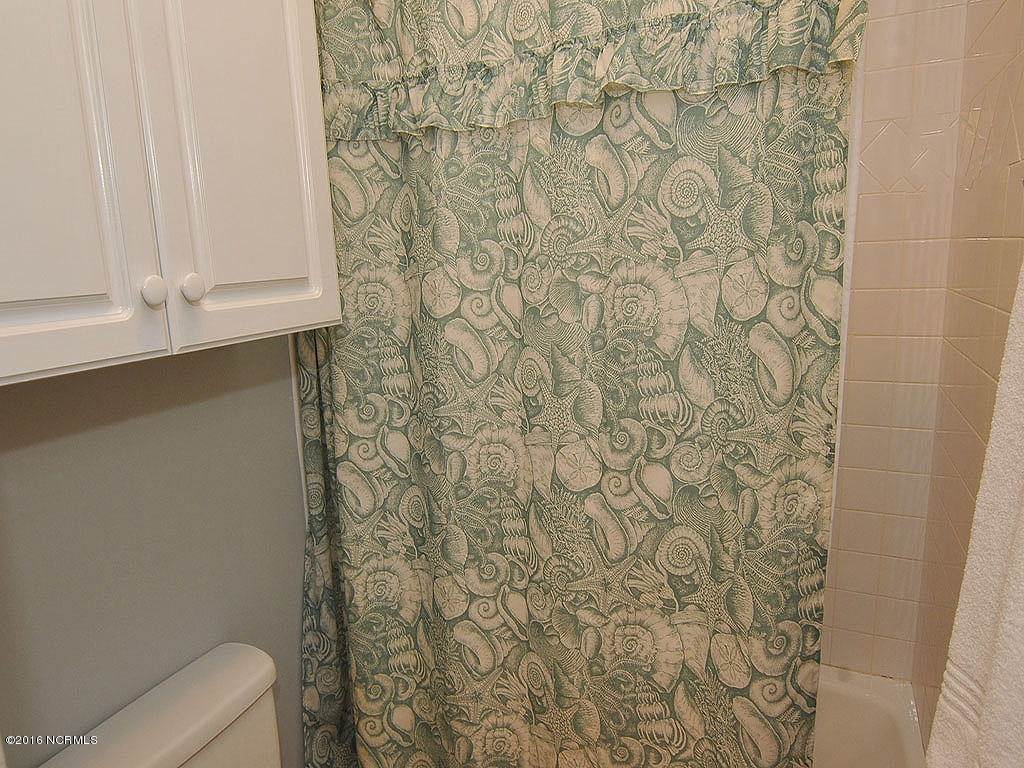 602 Hughes Road Hampstead, NC 28443 - Photo 27 of 31 J&J Bath 2
