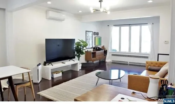 $2,475 | 524 Oregon Avenue, Cliffside Park, NJ 07010
