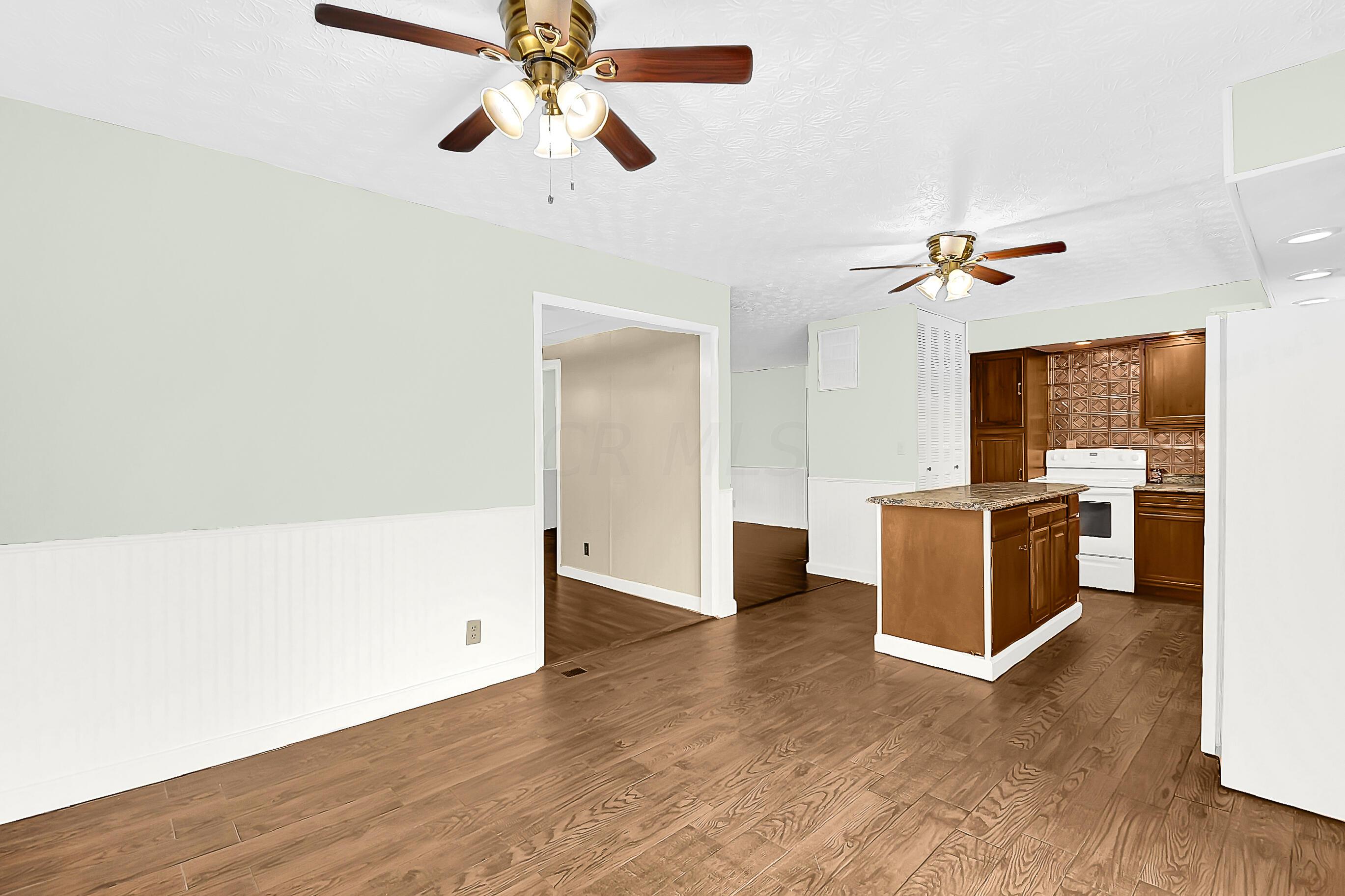 450 Redmond Road Columbus, OH 43228 - Photo 11 of 20 Gallery Image 11