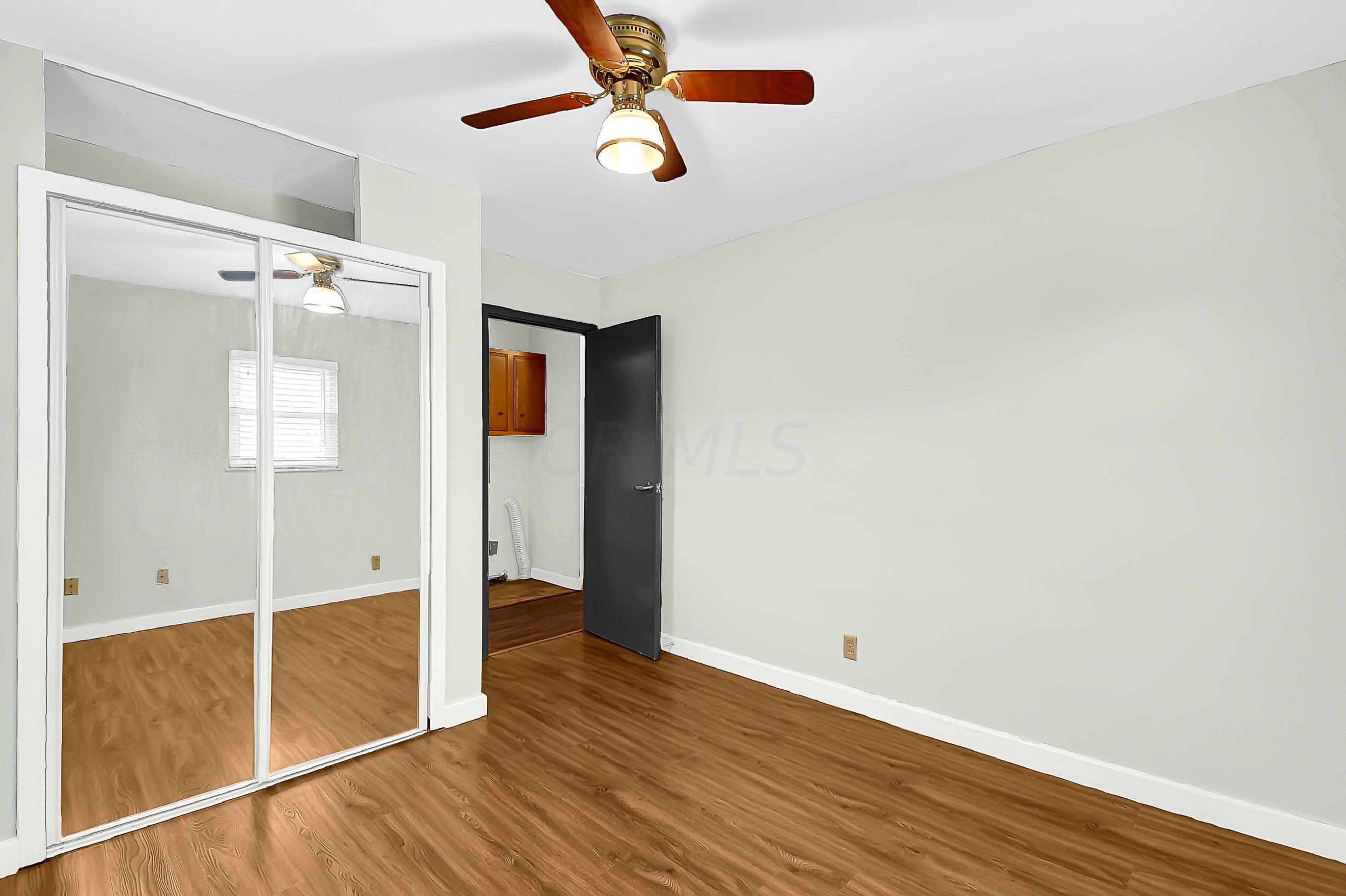 450 Redmond Road Columbus, OH 43228 - Photo 14 of 20 Gallery Image 14