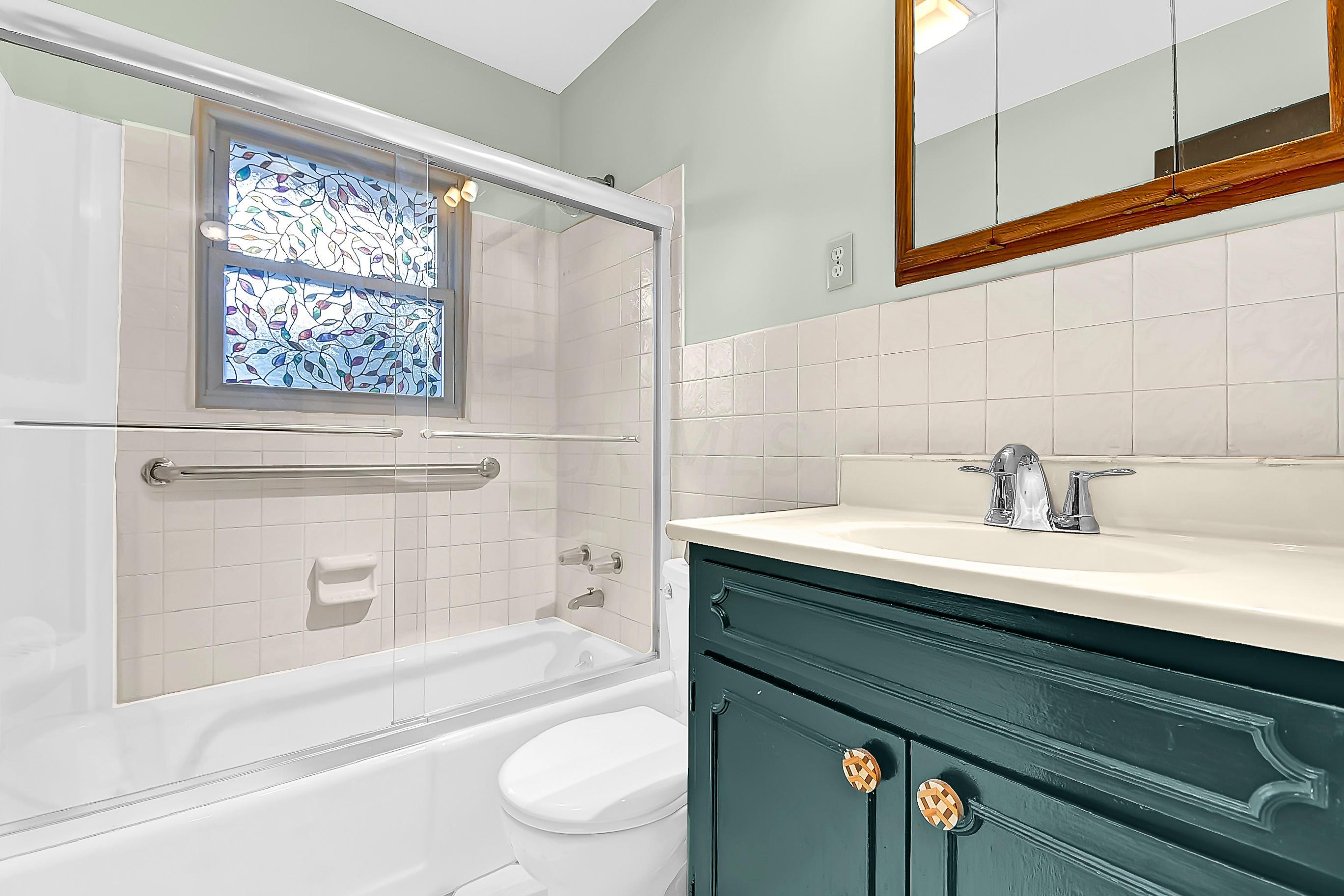 450 Redmond Road Columbus, OH 43228 - Photo 15 of 20 Gallery Image 15