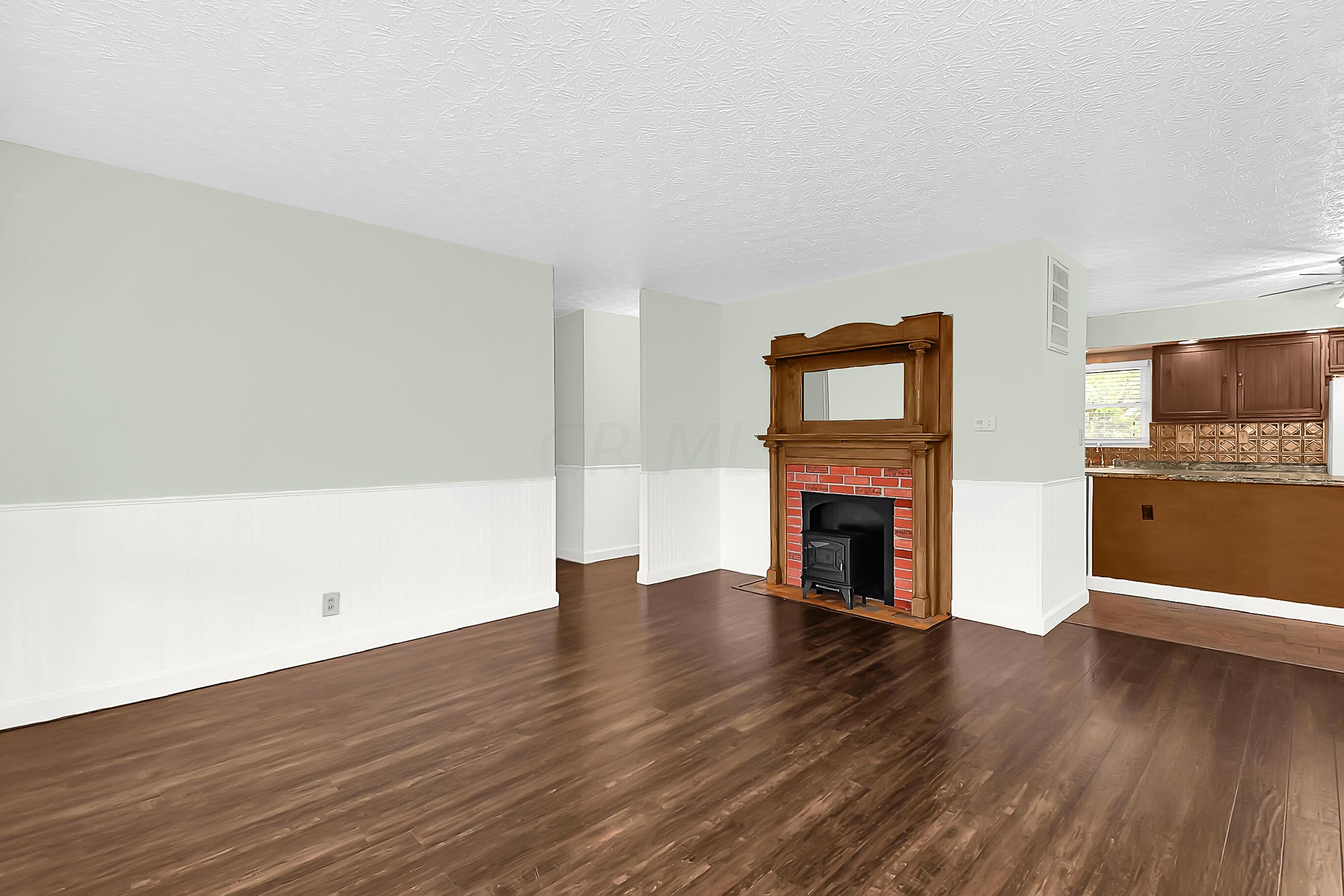 450 Redmond Road Columbus, OH 43228 - Photo 5 of 20 Gallery Image 5