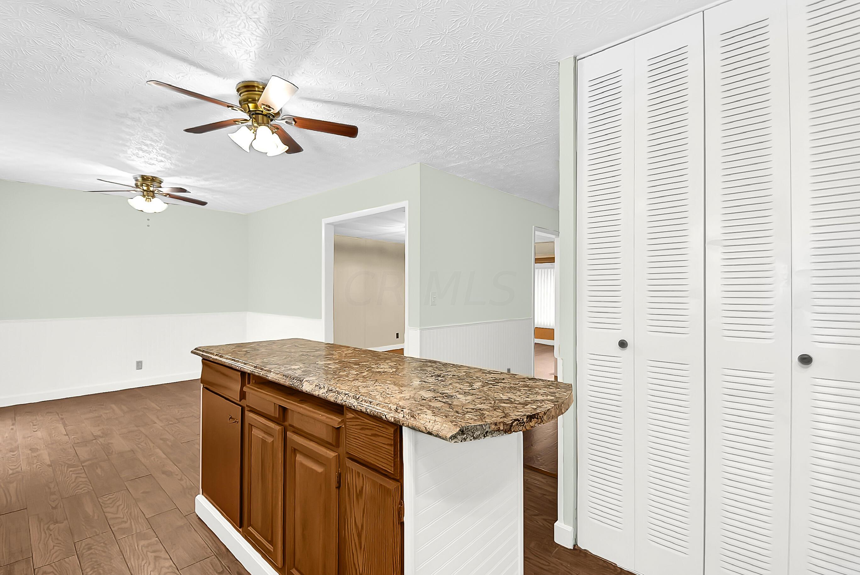 450 Redmond Road Columbus, OH 43228 - Photo 10 of 20 Gallery Image 10