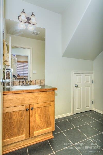 20539 Rolen Avenue Bend, OR 97702 - Photo 12 of 23 Additional Photo