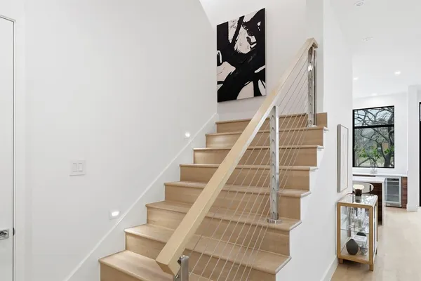 $949,000 | 610 North Oak Cliff Boulevard, Unit 302, Dallas, TX 75208