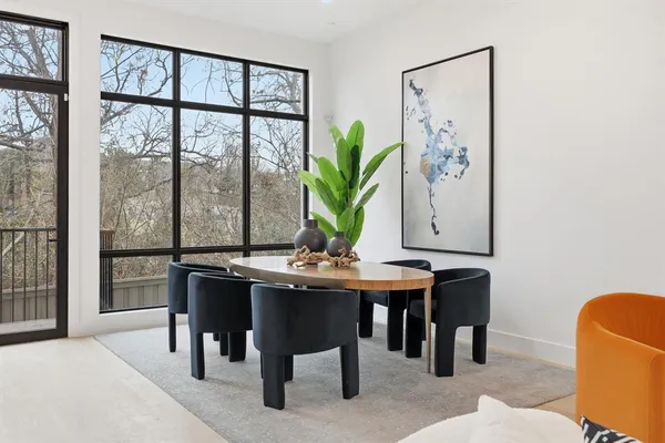 $949,000 | 610 North Oak Cliff Boulevard, Unit 302, Dallas, TX 75208