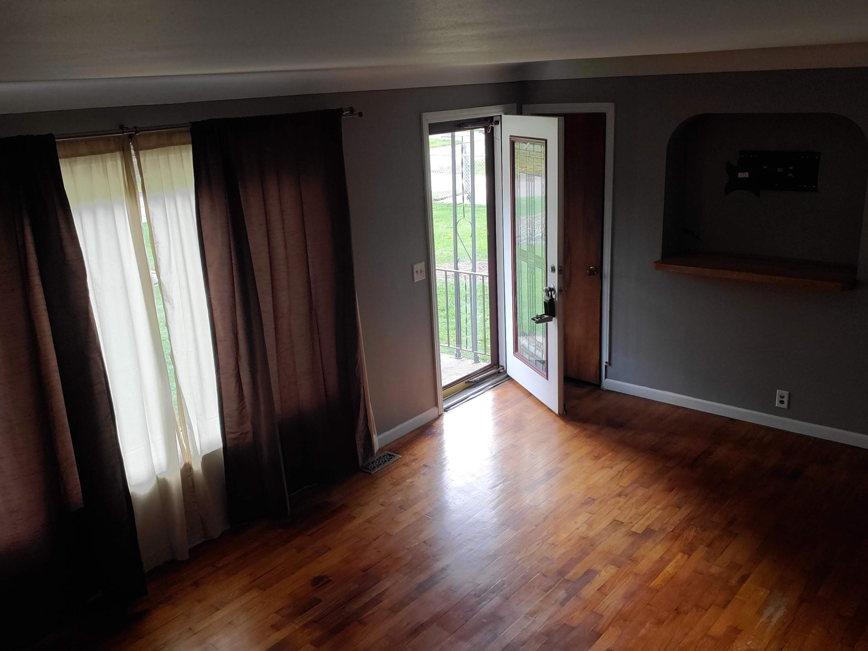 2203 Fairfield Road Portage, MI 49002 - Photo 16 of 48 Family room 5