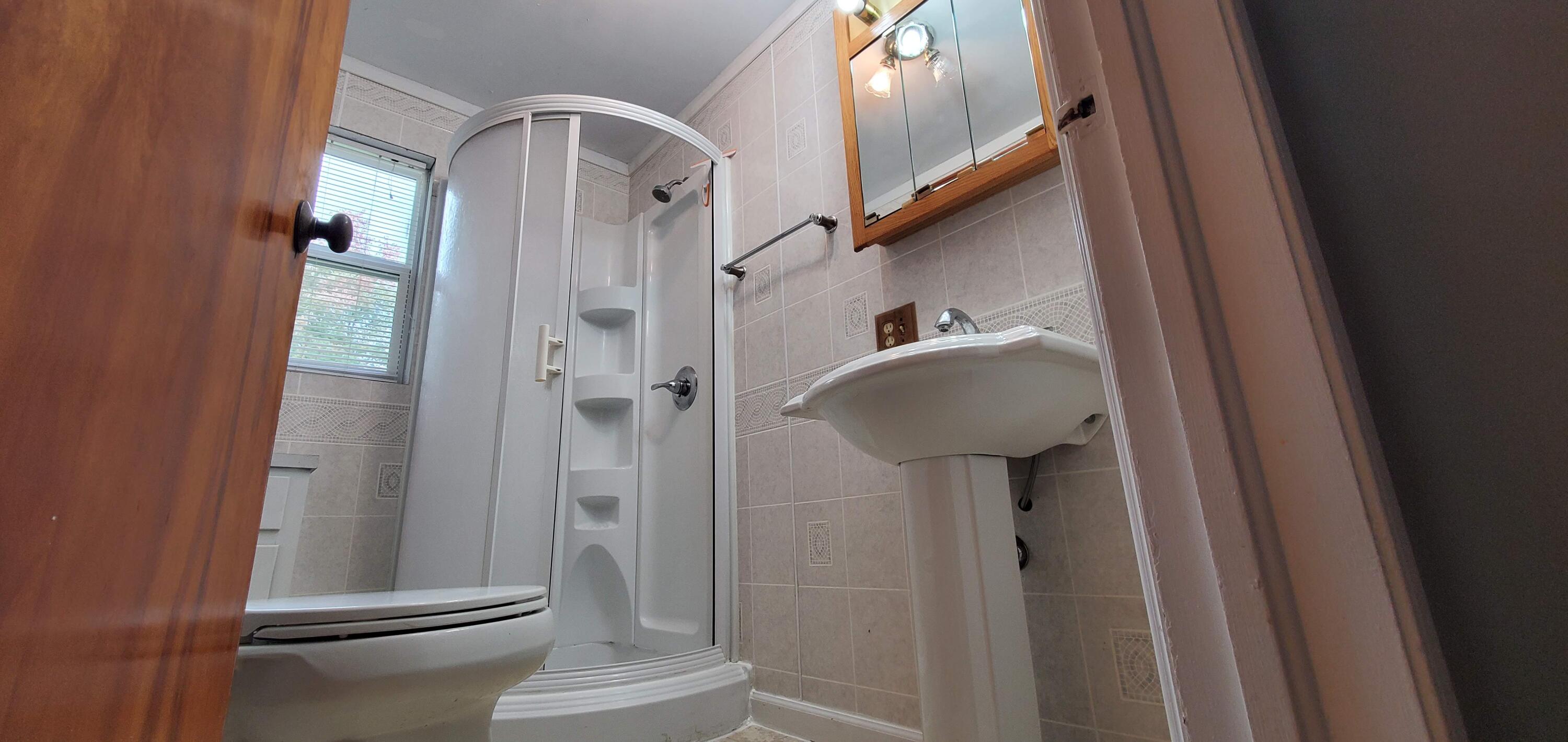 2203 Fairfield Road Portage, MI 49002 - Photo 29 of 48 Bathroom