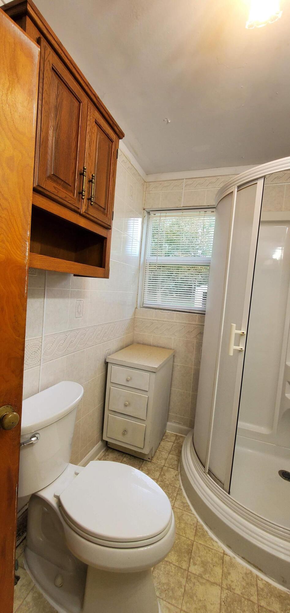 2203 Fairfield Road Portage, MI 49002 - Photo 31 of 48 Bathroom