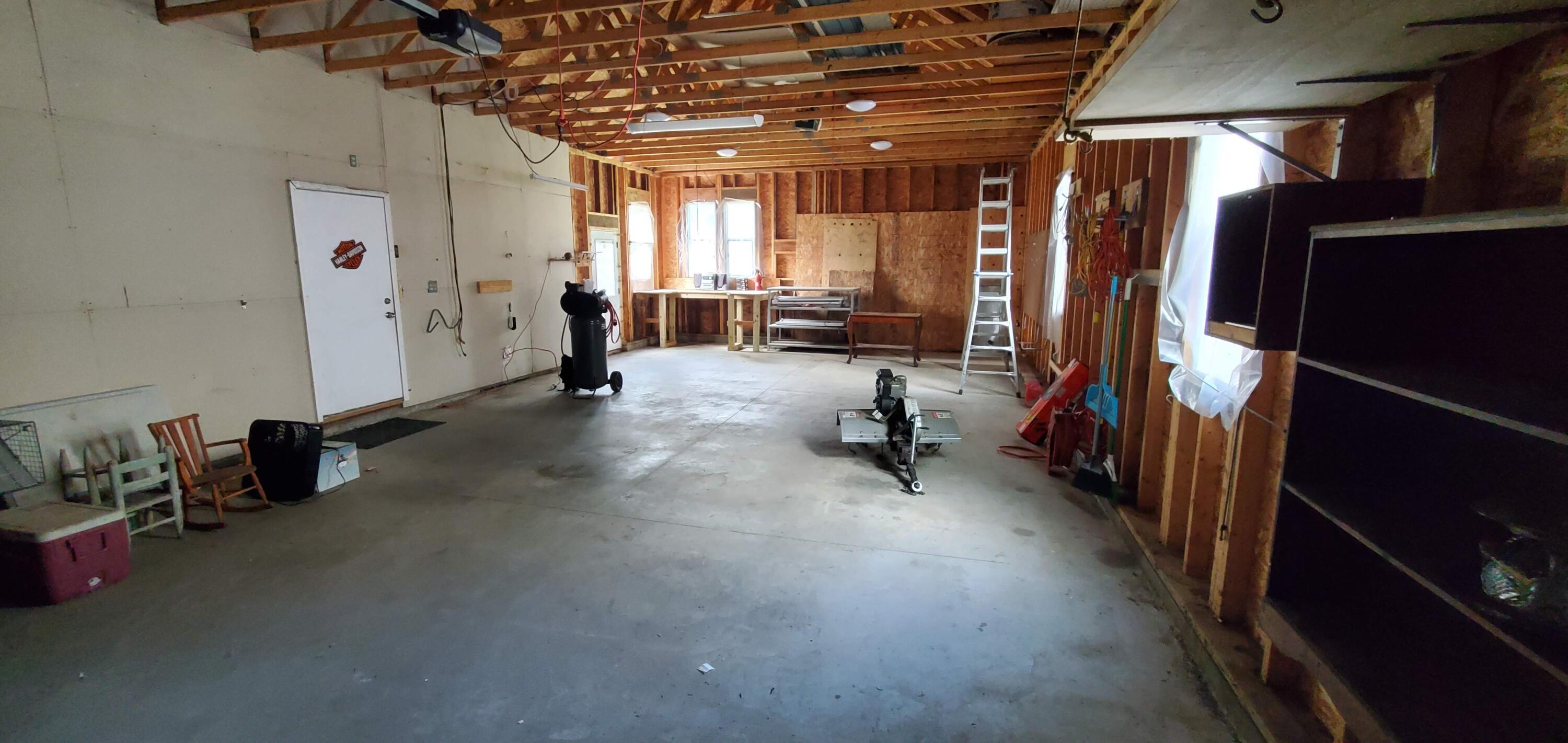 2203 Fairfield Road Portage, MI 49002 - Photo 38 of 48 Garage